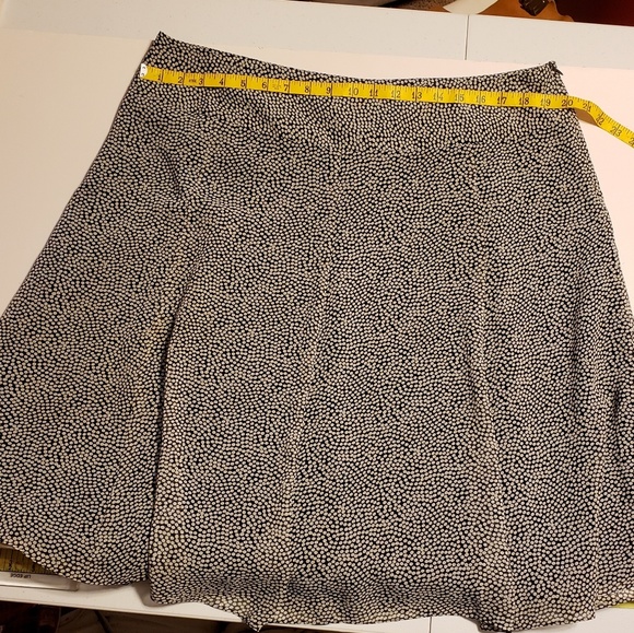 Skirt - Picture 2 of 6